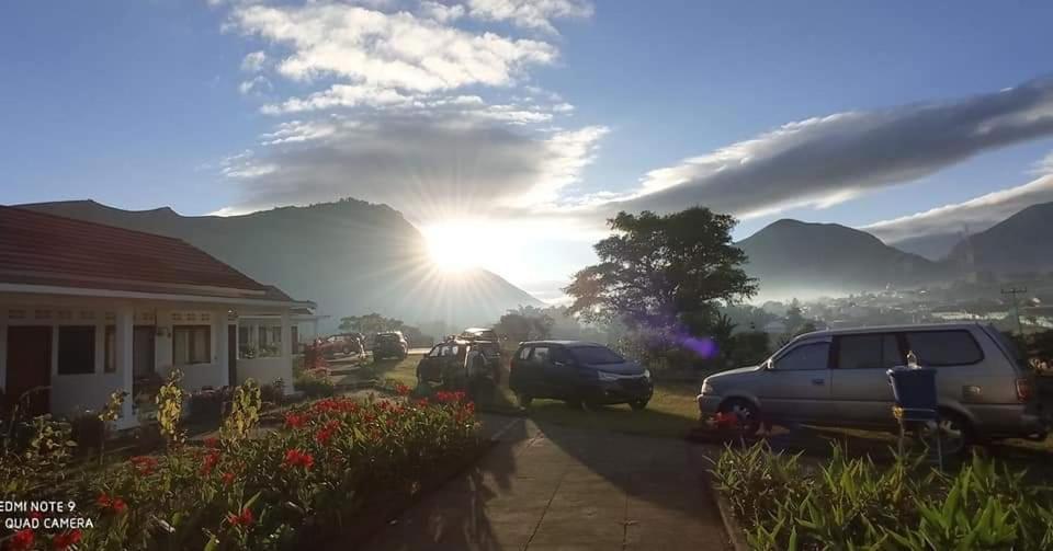 Rinjani Hill Hotel Sembalunlawang Extérieur photo